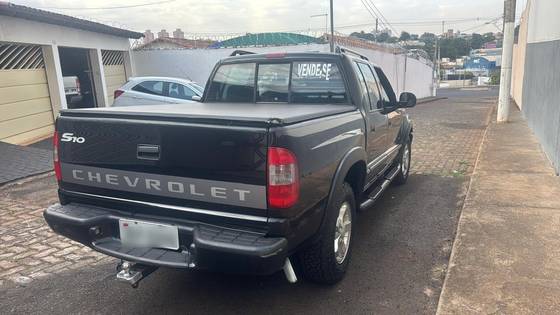 CHEVROLET S10 2.4 MPFI ADVANTAGE 4X2 CD 8V GASOLINA 4P MANUAL CHEVROLET S10 2.4 MPFI ADVANTAGE 4X2 CD 8V GASOLINA 4P MANUAL